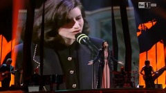 Laura Pausini duetta con se stessa