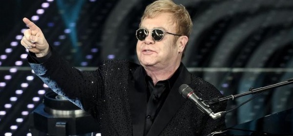 Sanremo2016, Elton John sul palco dell'Ariston
